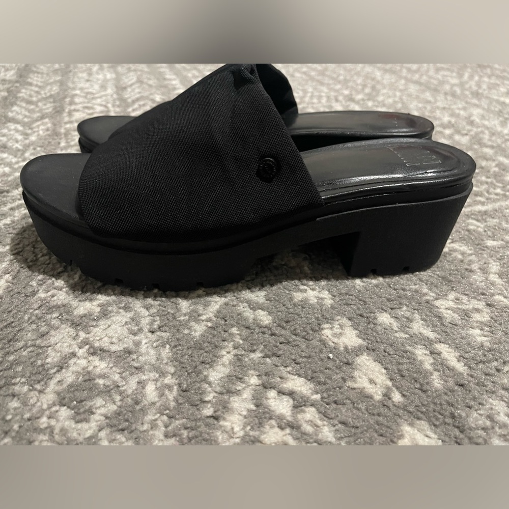 Madden NYC black platform Y2K sandals Sz 10